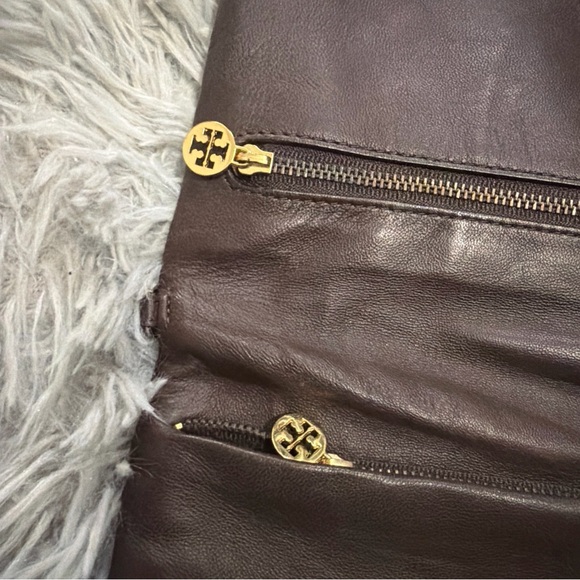 tory burch patent clutch - Picture 3 of 5